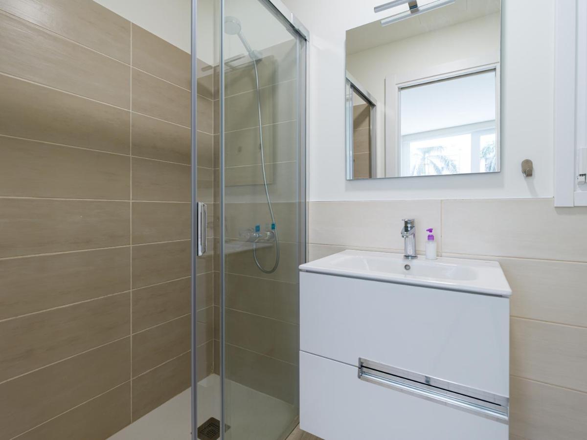 Homeforguest Modern Apartment In Las Canteras With Parking Las Palmas de Gran Canaria Exterior photo