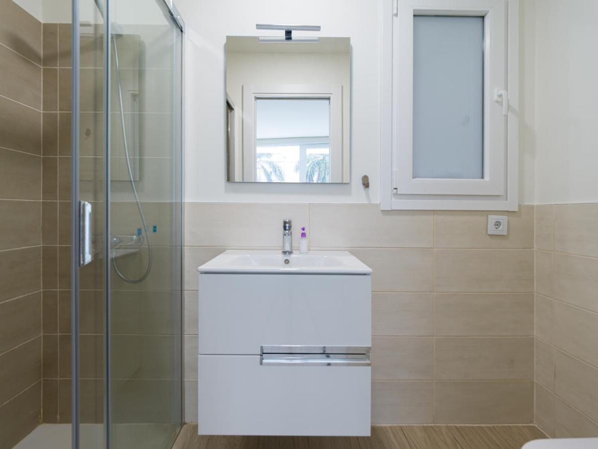 Homeforguest Modern Apartment In Las Canteras With Parking Las Palmas de Gran Canaria Exterior photo